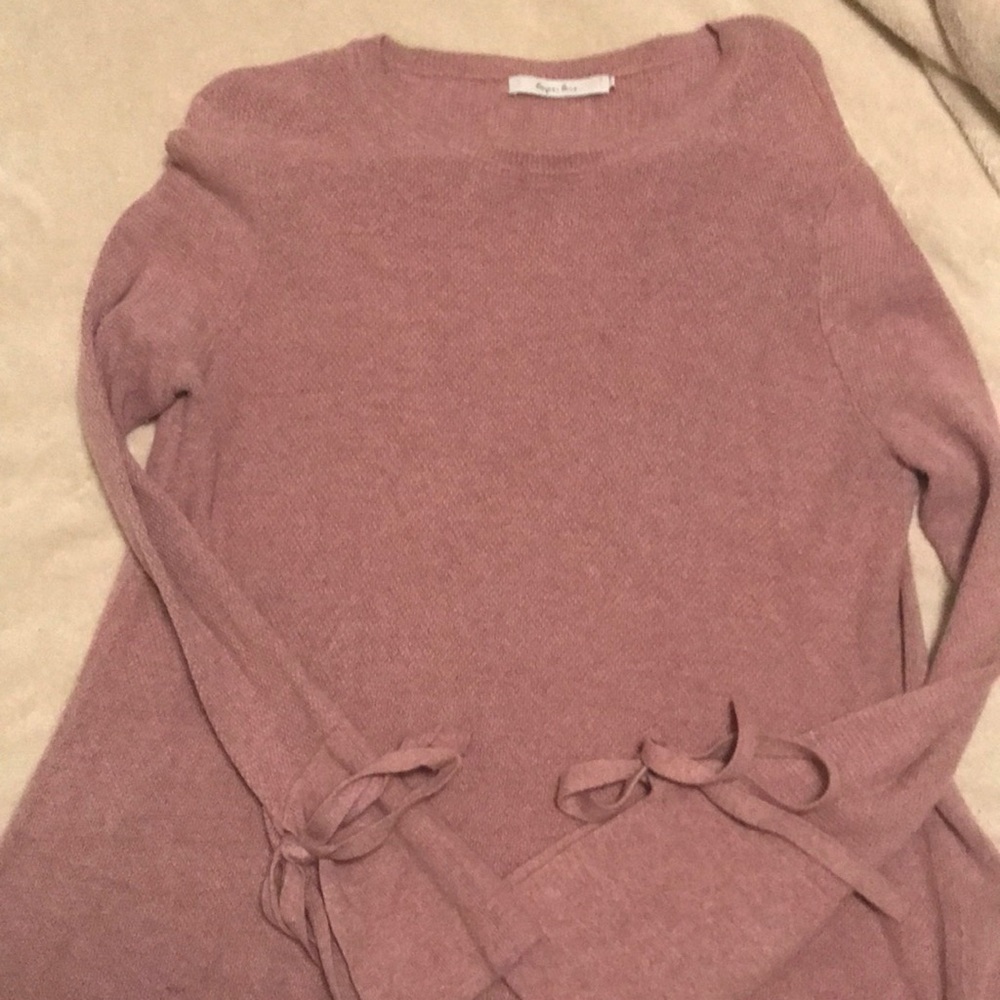 Stitch fix lilac colored sweater size L